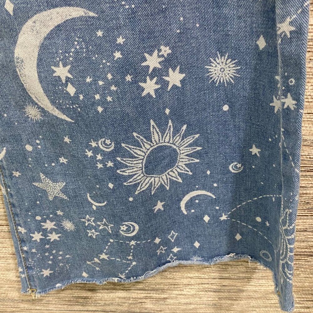 đ⨠Rue 21Cosmic Dreamer BOHO Juniors XL Bell Bottom Jeans Star Moon & Sun Print - Picture 5 of 10